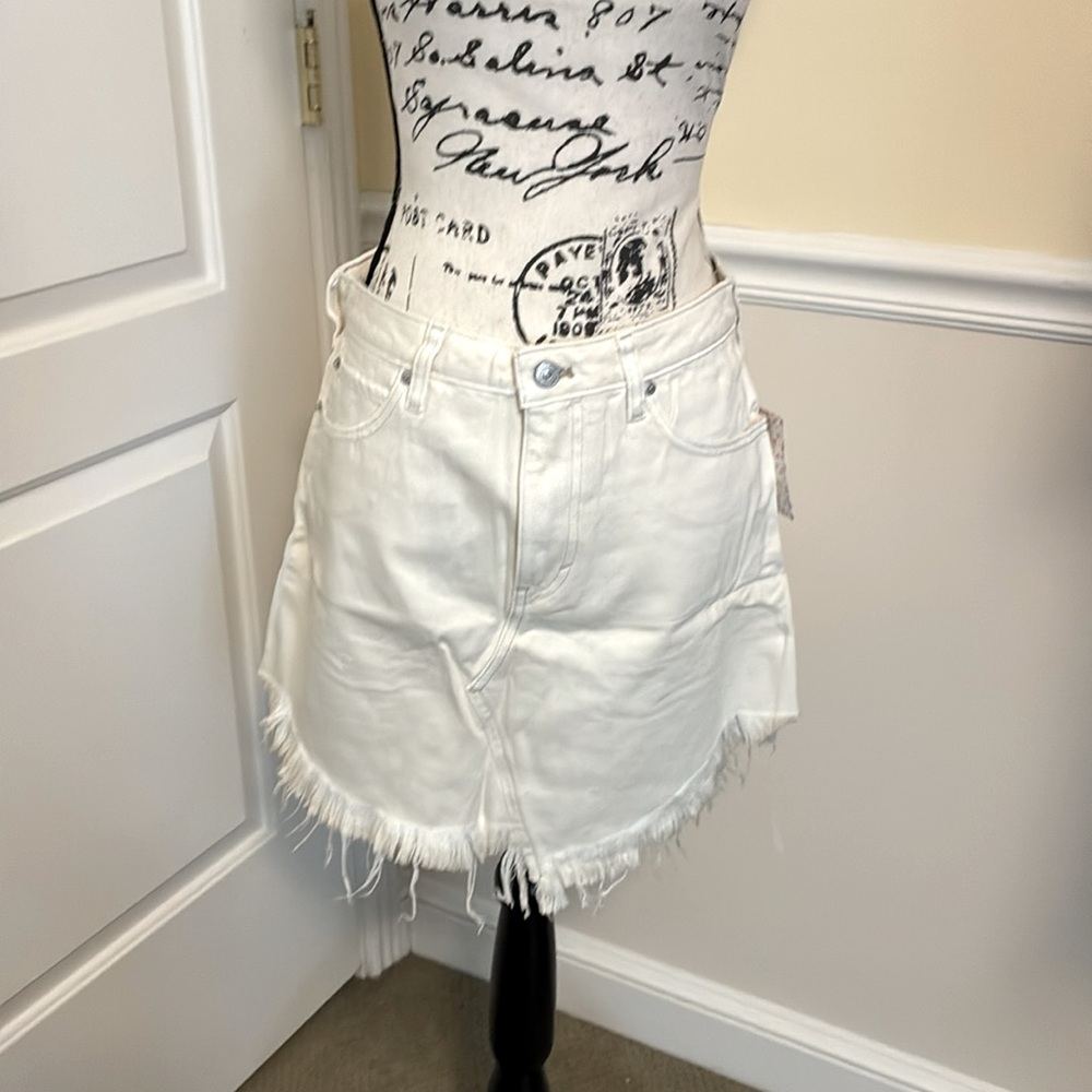 NWT FREE PEOPLE BAILEY DENIM MINI DISTRESSED COTTON SKIRT